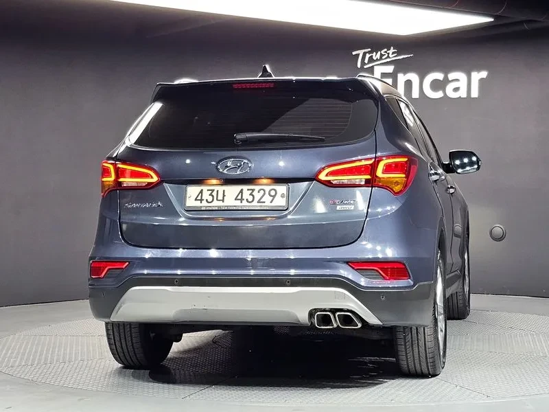 Hyundai Santa fe 2.0, снимка 4 - Автомобили и джипове - 54872313