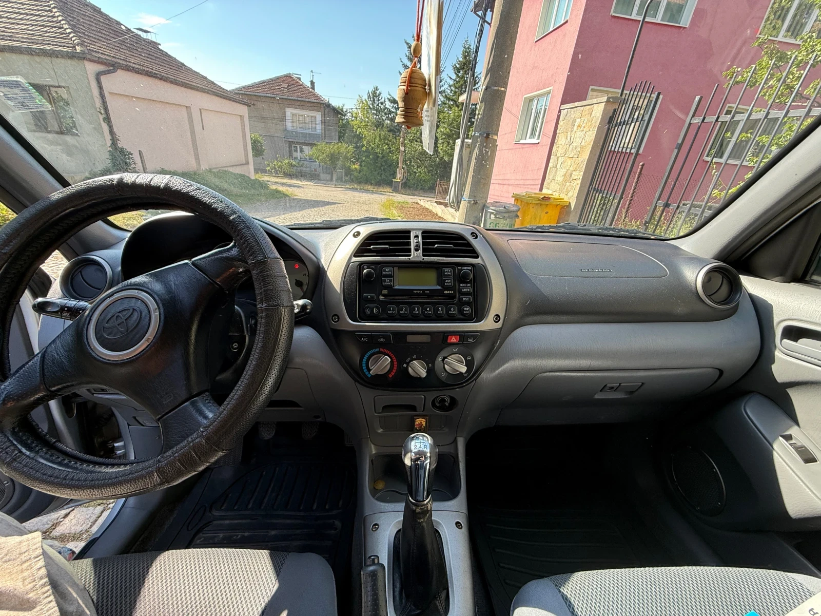 Toyota Rav4 2.0 D4D регистриран/обслужен - изображение 9