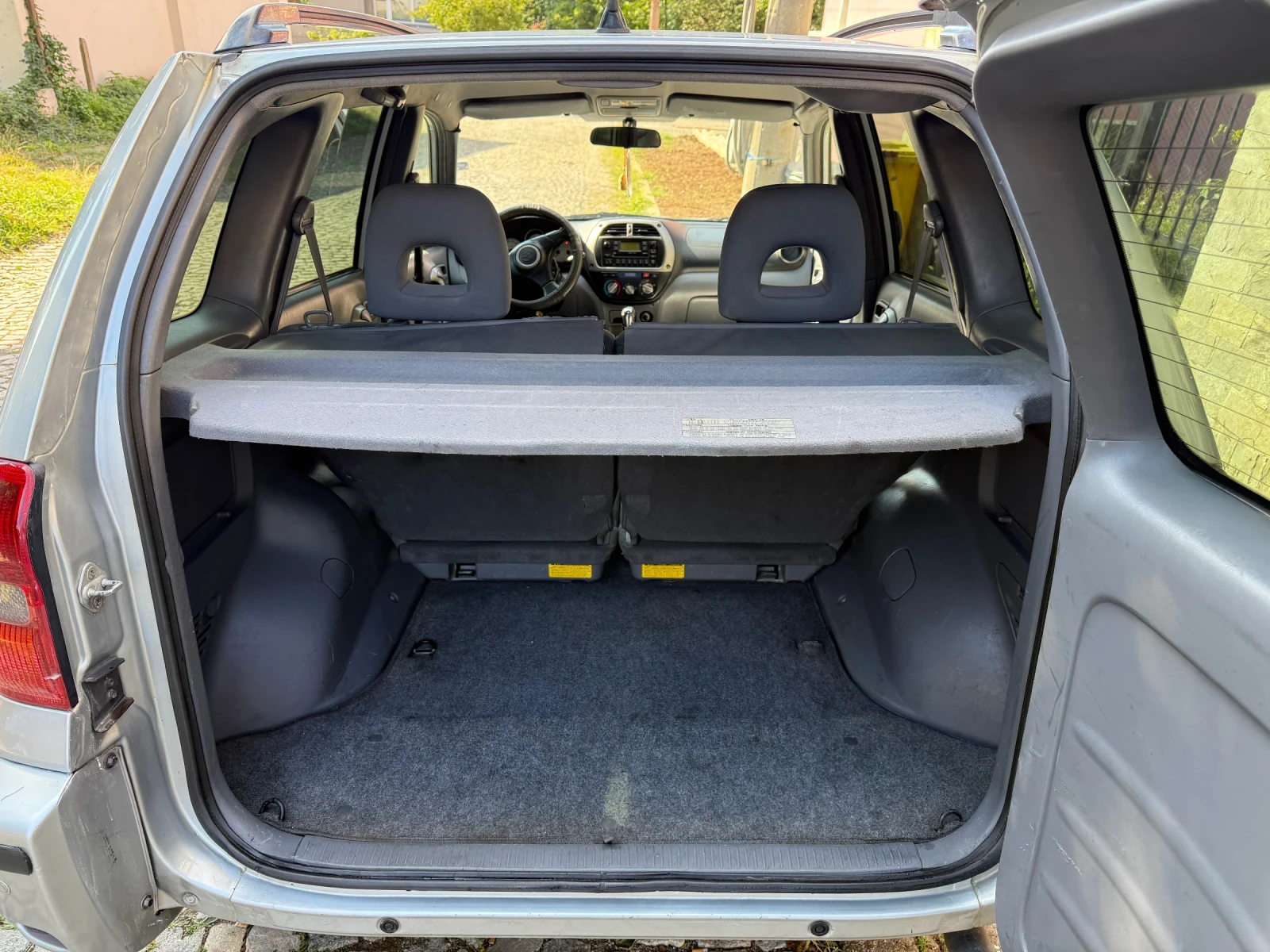 Toyota Rav4 2.0 D4D регистриран/обслужен - изображение 6