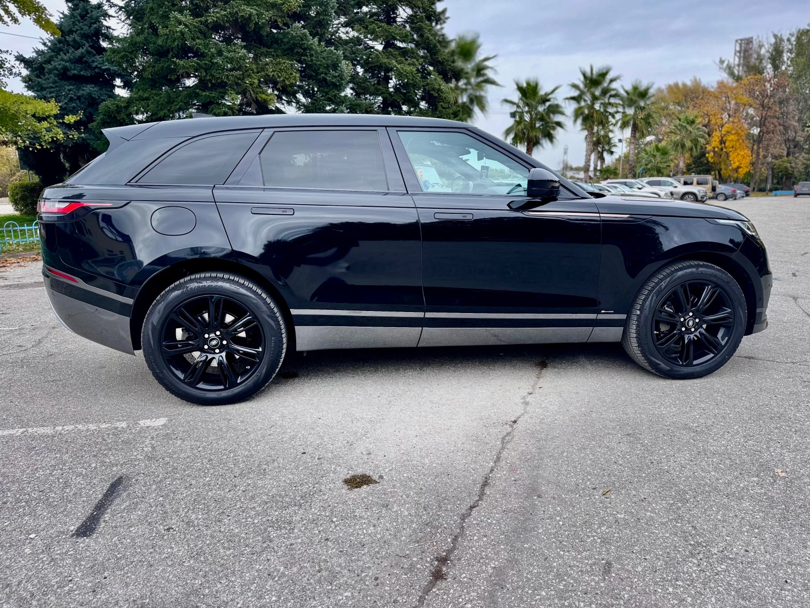 Land Rover Range Rover Velar R-DYNAMIC* 95KM* D240R* MERIDIAN* FULL*  - изображение 6
