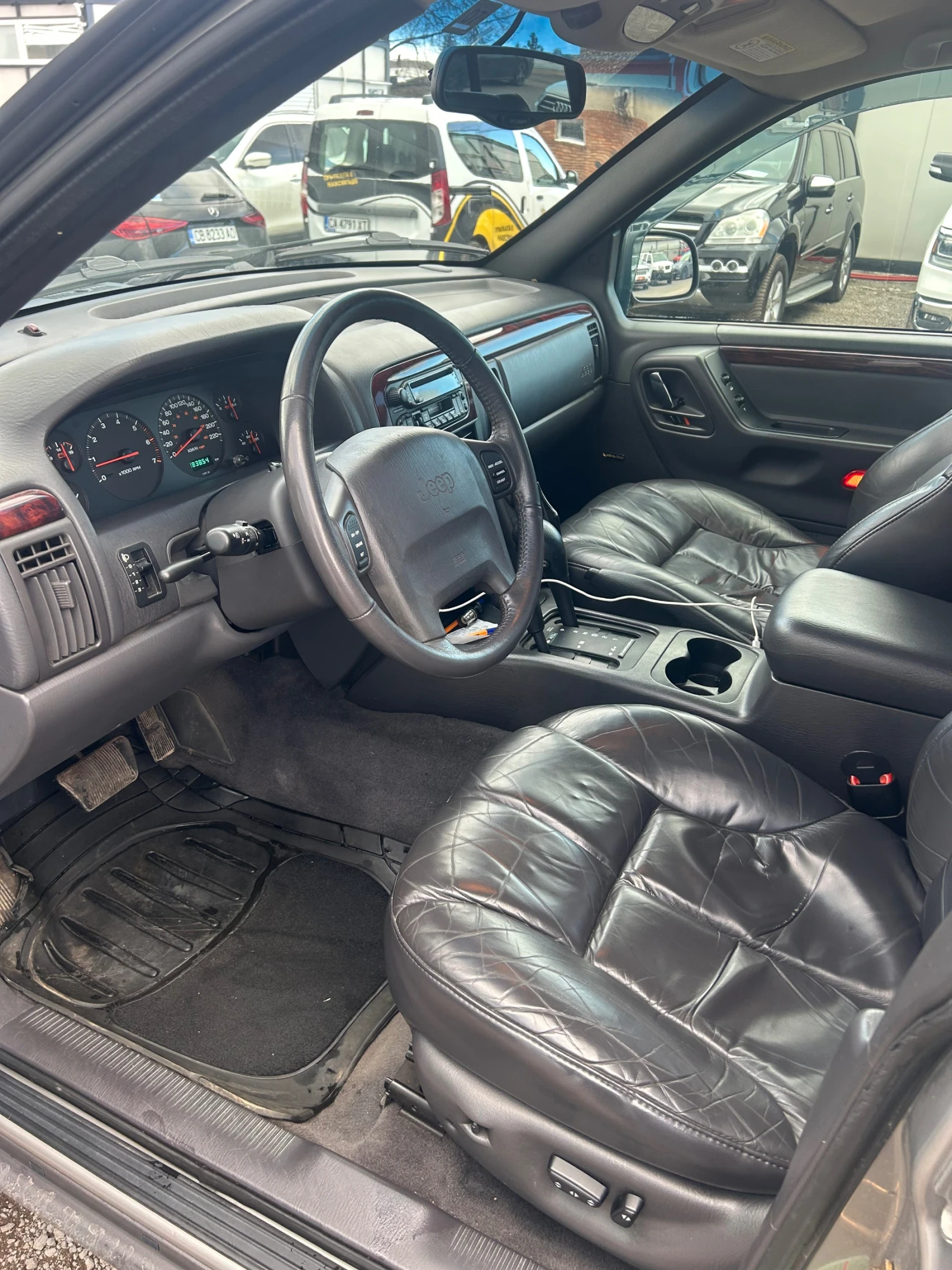 Jeep Grand cherokee 84000 км QADRA DRIVE - изображение 9