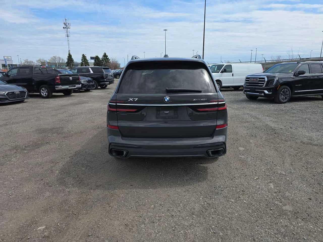 BMW X7 xDrive40i/360/ДИСТРОНИК/ПАНОРАМА/ГУМИ+ ДЖАНТИ, снимка 5 - Автомобили и джипове - 54647230