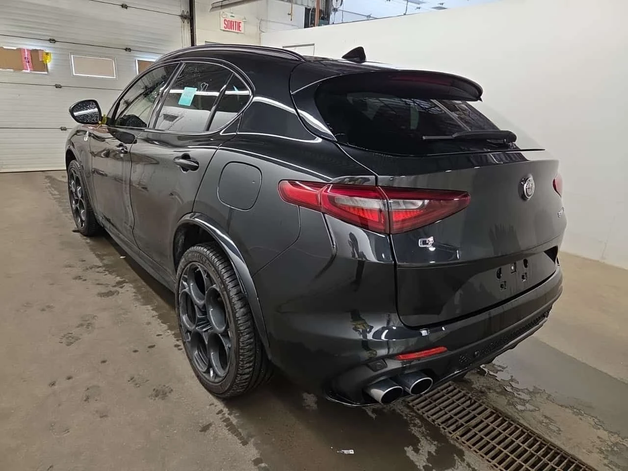 Alfa Romeo Stelvio * QUADRIFOGLIO * АВТОКРЕДИТ БЕЗ ПЪРВОНАЧАЛНА* , снимка 4 - Автомобили и джипове - 54920702