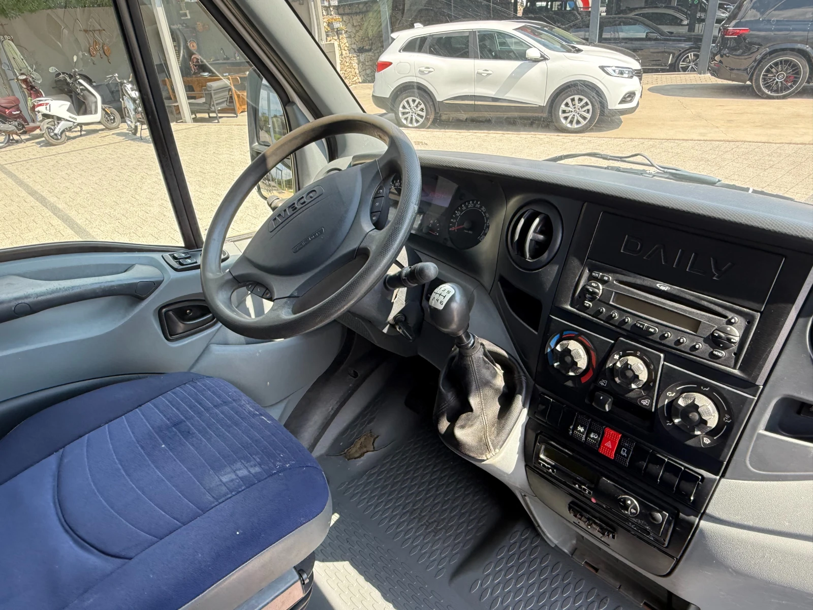 Iveco Daily 40C18 3.0HPI до 3.5т. 3.80м. , снимка 15 - Бусове и автобуси - 55615577