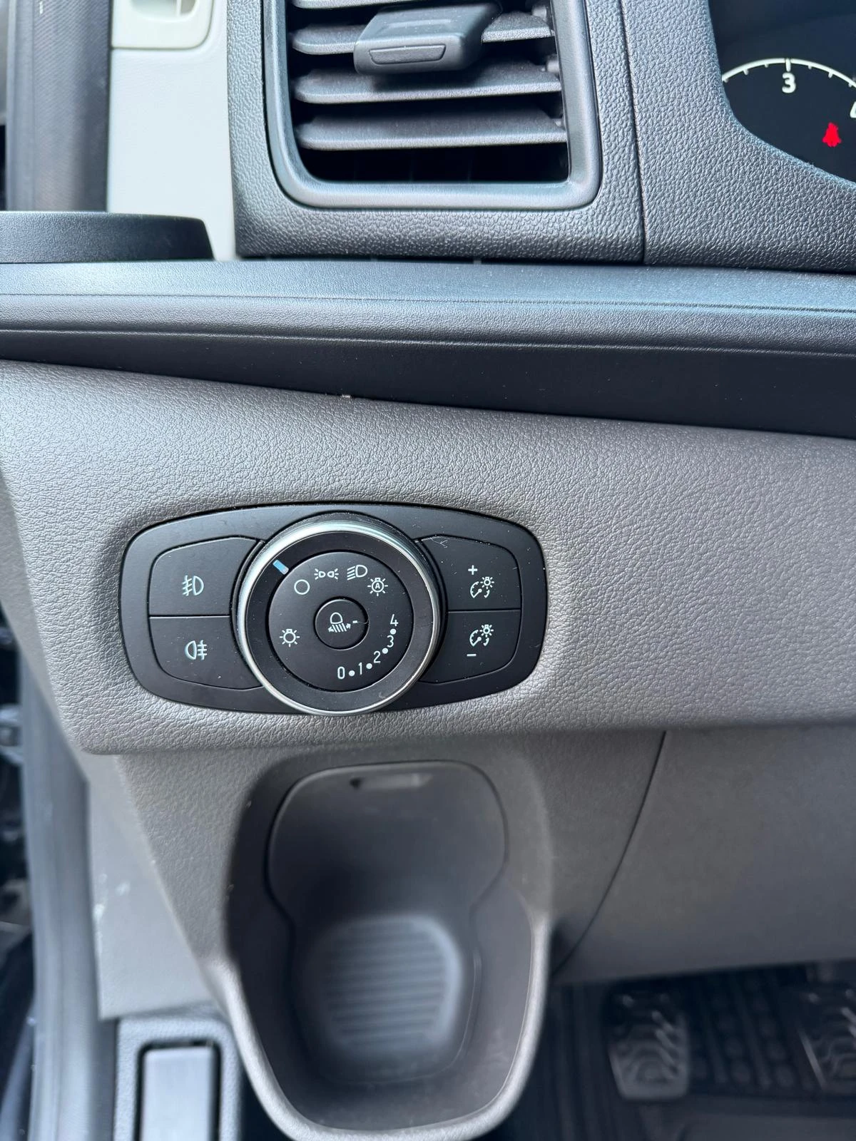 Ford Transit Custom L1H1, снимка 11 - Бусове и автобуси - 55646899