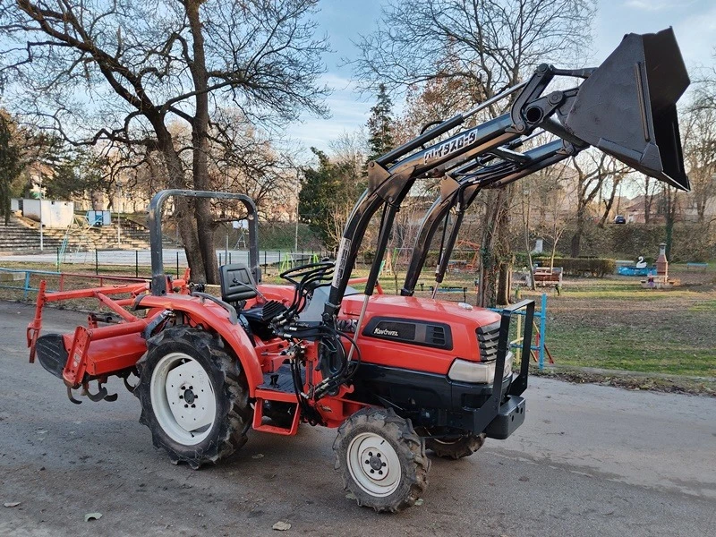 Трактор Kubota B1400 14к.с. 4WD с фреза ДЖЕЙ ТРЕЙДИНГ, снимка 9 - Селскостопанска техника - 46610684