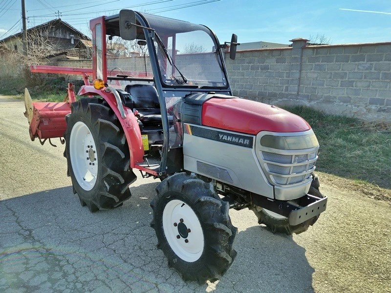 Трактор Kubota B1400 14к.с. 4WD с фреза ДЖЕЙ ТРЕЙДИНГ, снимка 13 - Селскостопанска техника - 46610684