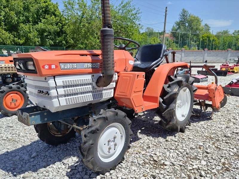 Трактор Kubota B1400 14к.с. 4WD с фреза ДЖЕЙ ТРЕЙДИНГ, снимка 3 - Селскостопанска техника - 46610684