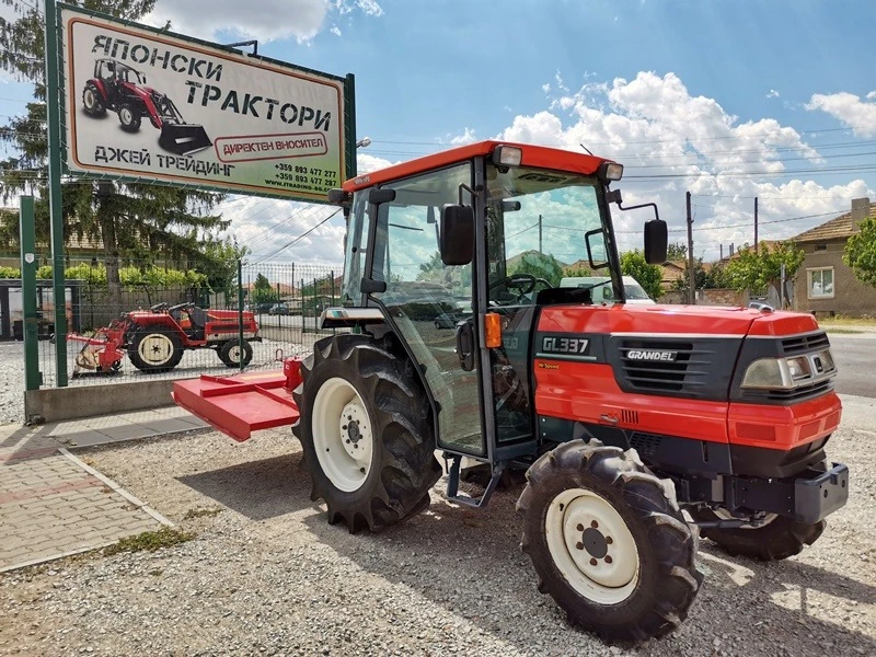 Трактор Kubota B1400 14к.с. 4WD с фреза ДЖЕЙ ТРЕЙДИНГ, снимка 8 - Селскостопанска техника - 46610684