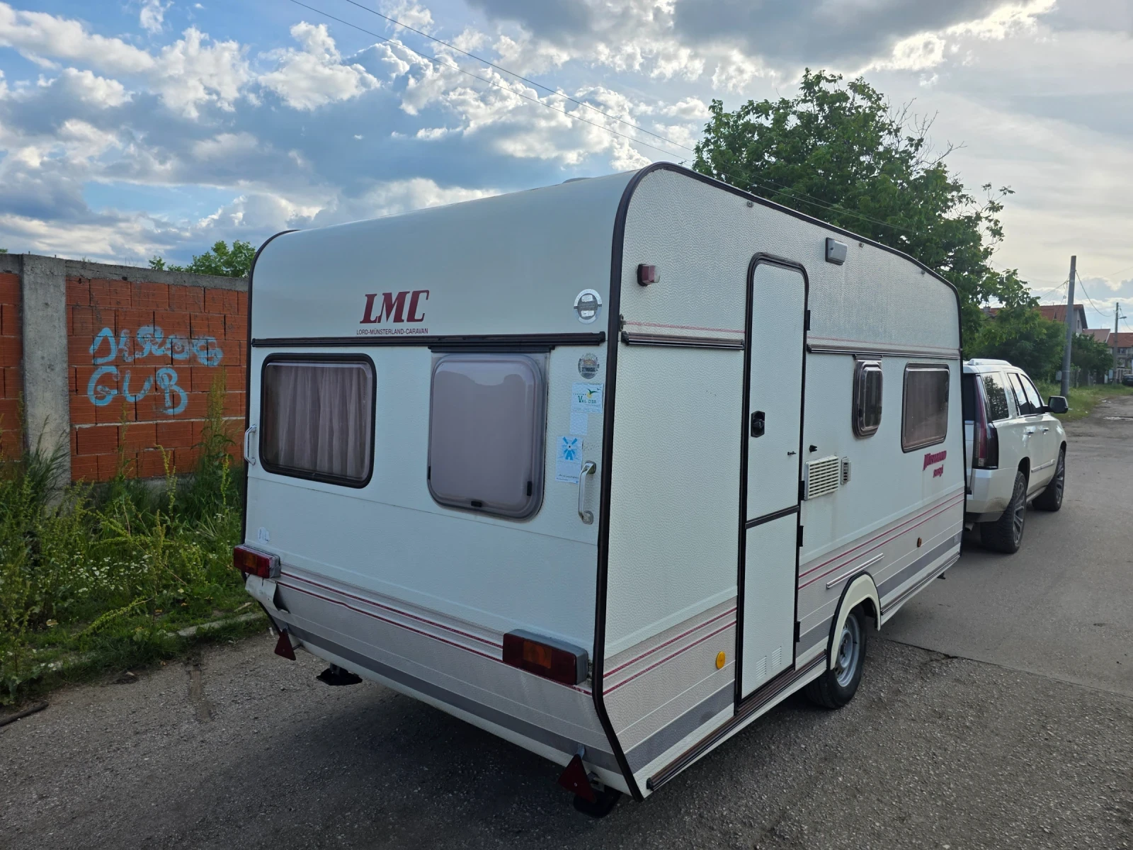 Каравана Adria LMC 420 , снимка 5 - Каравани и кемпери - 54703050