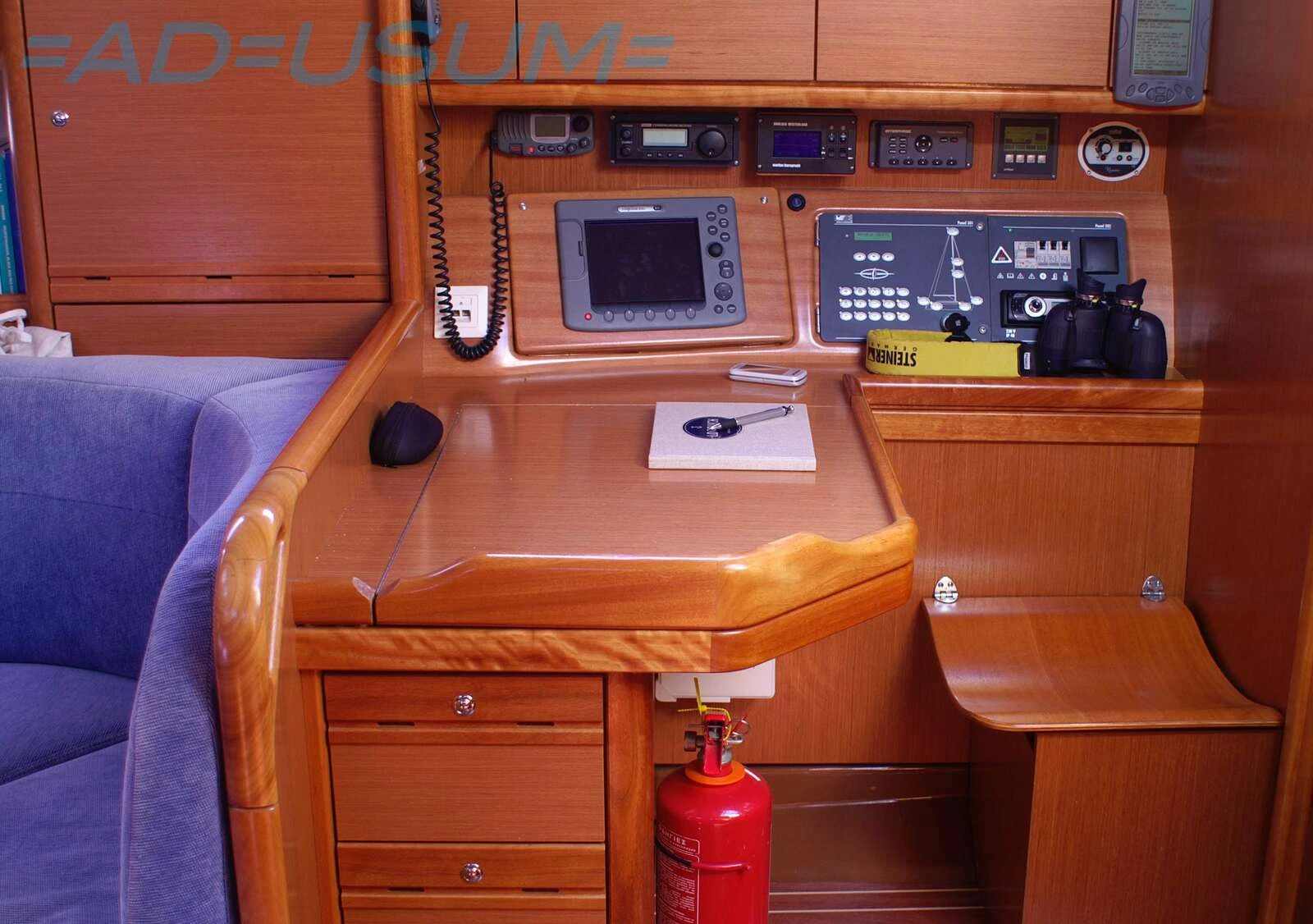 Ветроходна лодка Bavaria Cruiser 40, снимка 3 - Воден транспорт - 56011421