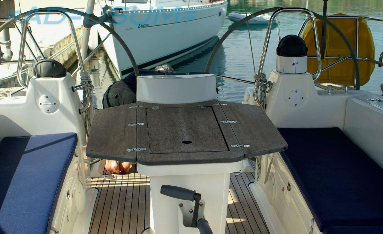 Ветроходна лодка Bavaria Cruiser 40, снимка 12 - Воден транспорт - 56011421