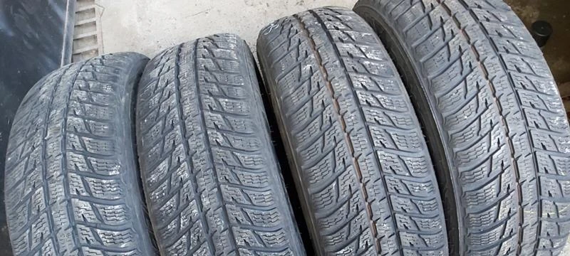 Гуми Зимни 215/70R16, снимка 2 - Гуми и джанти - 31948758