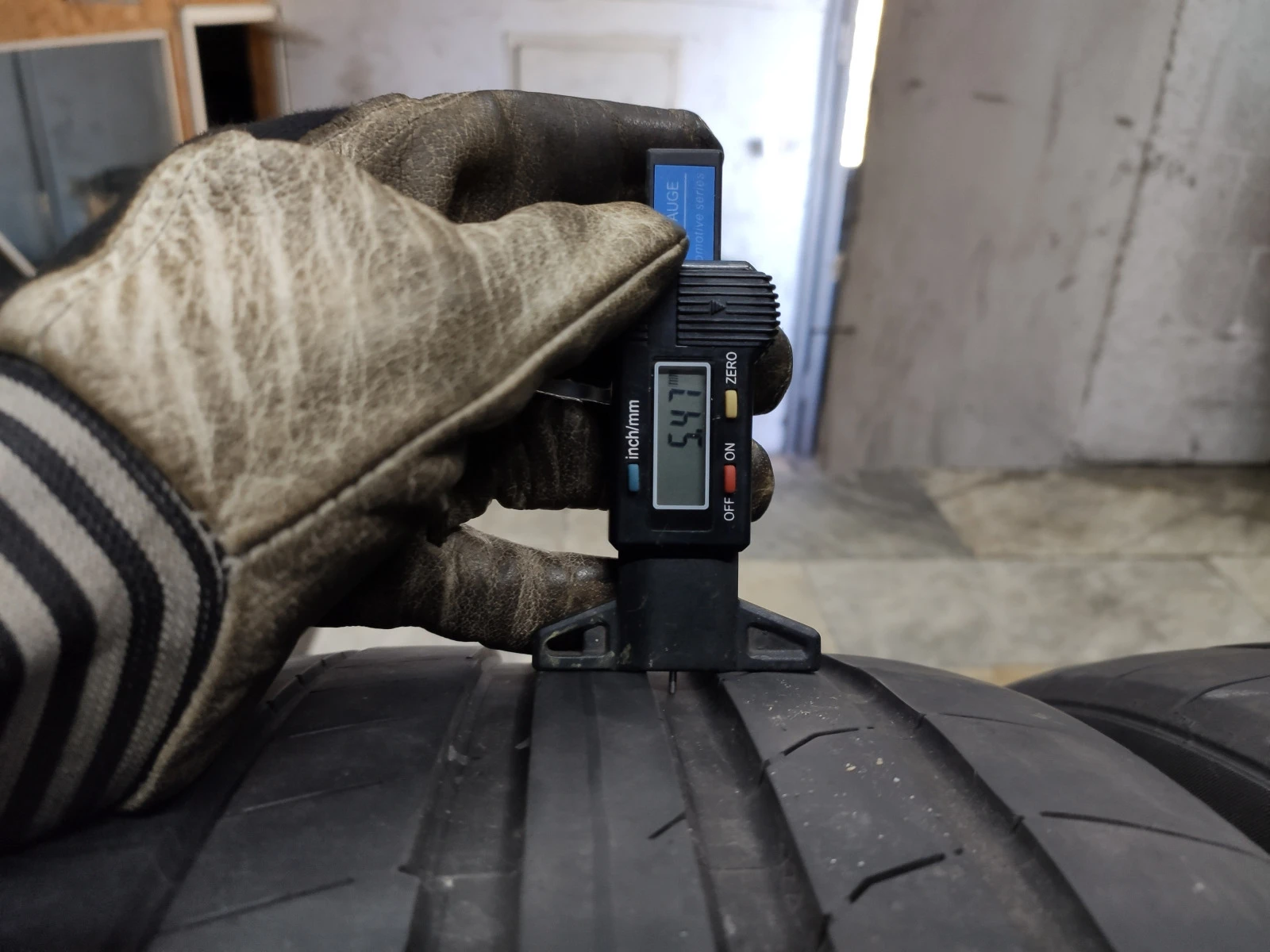  235/35R19 | Mobile.bg   7