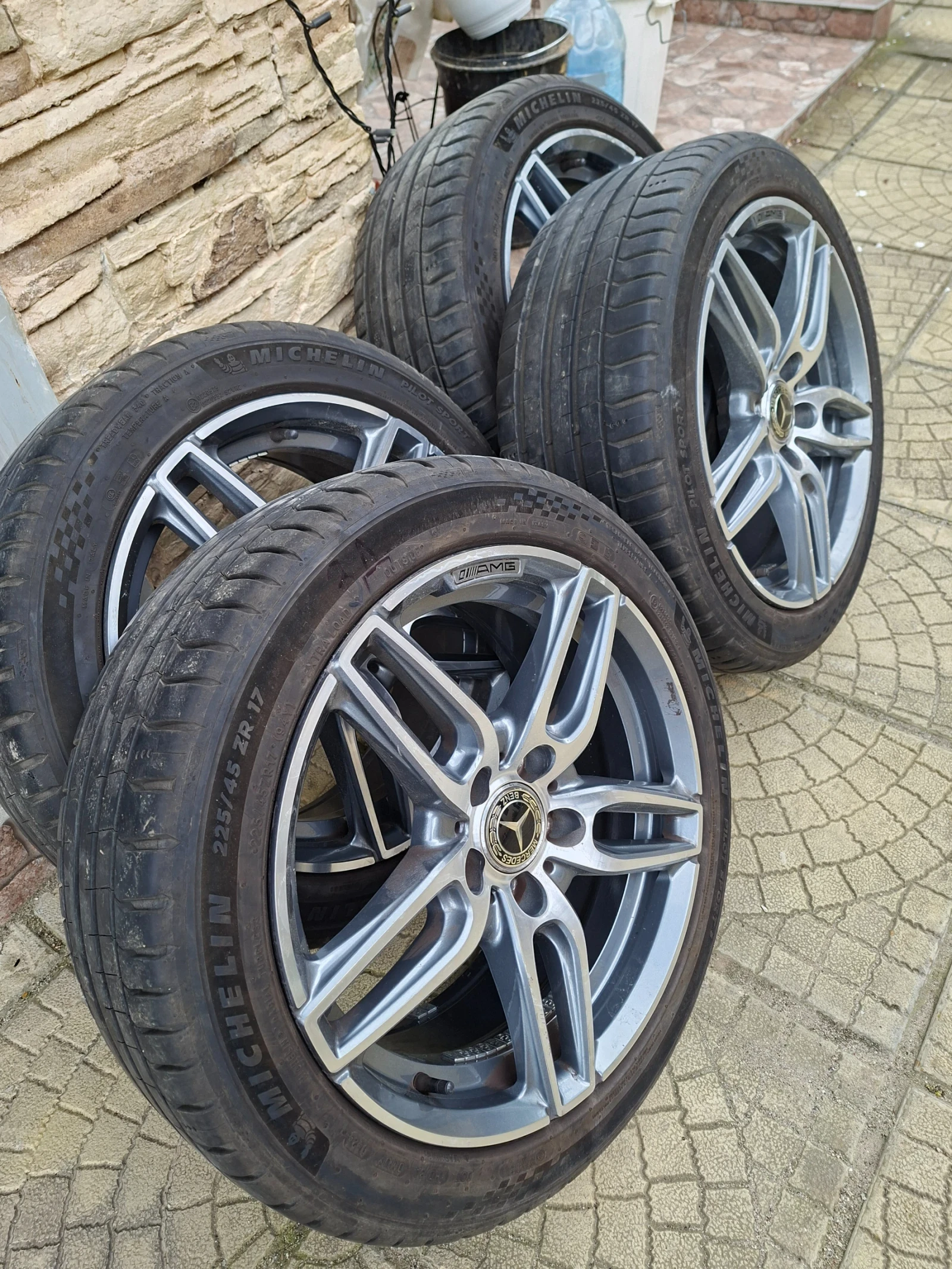 Гуми с джанти Michelin 225/45R17, снимка 2 - Гуми и джанти - 54247709