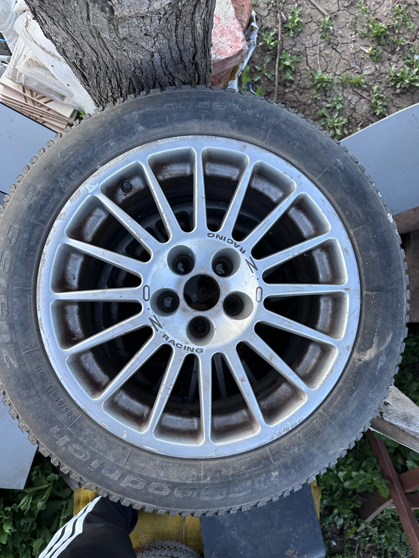 Гуми с джанти BF Goodrich 205/55R16