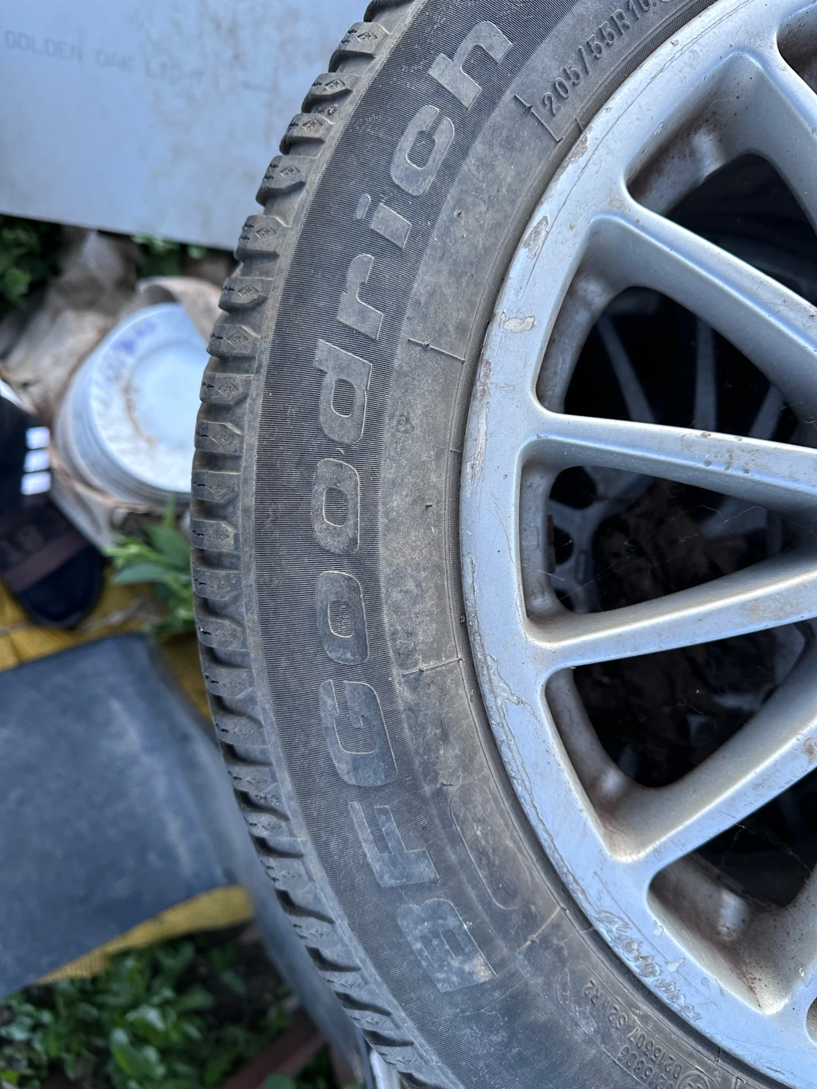 Гуми с джанти BF Goodrich 205/55R16, снимка 2 - Гуми и джанти - 54335245