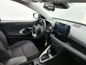 Toyota Yaris 1.5 HYBRID, снимка 11