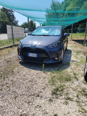 Toyota Yaris 1.5 HYBRID, снимка 2
