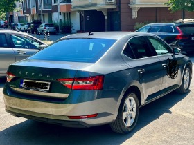 Skoda Superb Седан, снимка 5