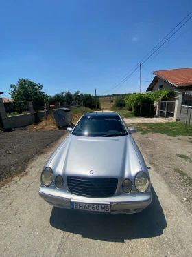 Mercedes-Benz E 320, снимка 2