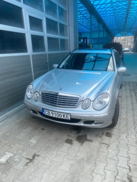 Mercedes-Benz E 320, снимка 1