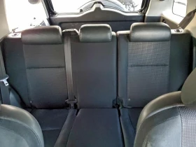 Toyota IQ 4.0L 6 4x4 w/Rear Wheel Drv - 9600 € / 18775.97 лв. - 49786335 3