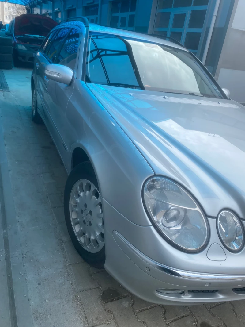 Mercedes-Benz E 320, снимка 2 - Автомобили и джипове - 49352723