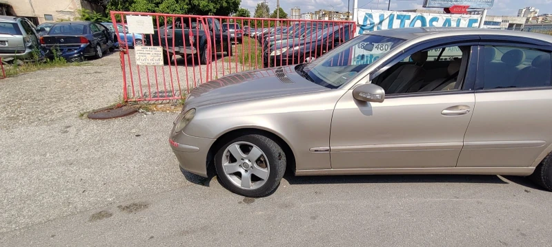 Mercedes-Benz E 220 2.2CDI 150кс, снимка 4 - Автомобили и джипове - 51287078