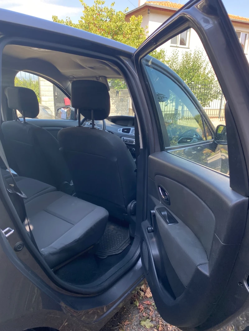 Renault Scenic, снимка 13 - Автомобили и джипове - 53065213