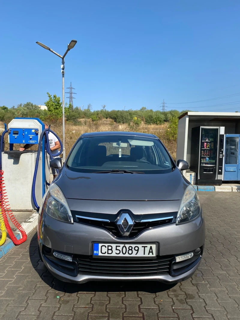 Renault Scenic, снимка 2 - Автомобили и джипове - 53065213