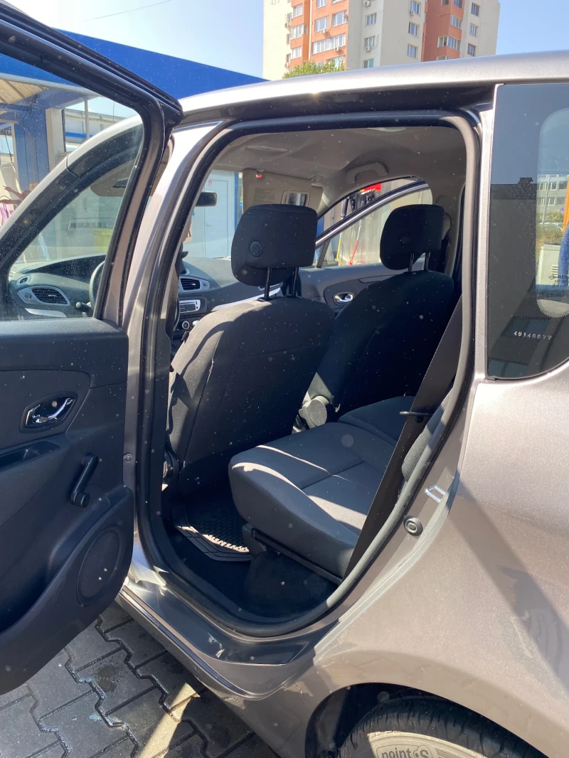 Renault Scenic, снимка 6 - Автомобили и джипове - 53065213