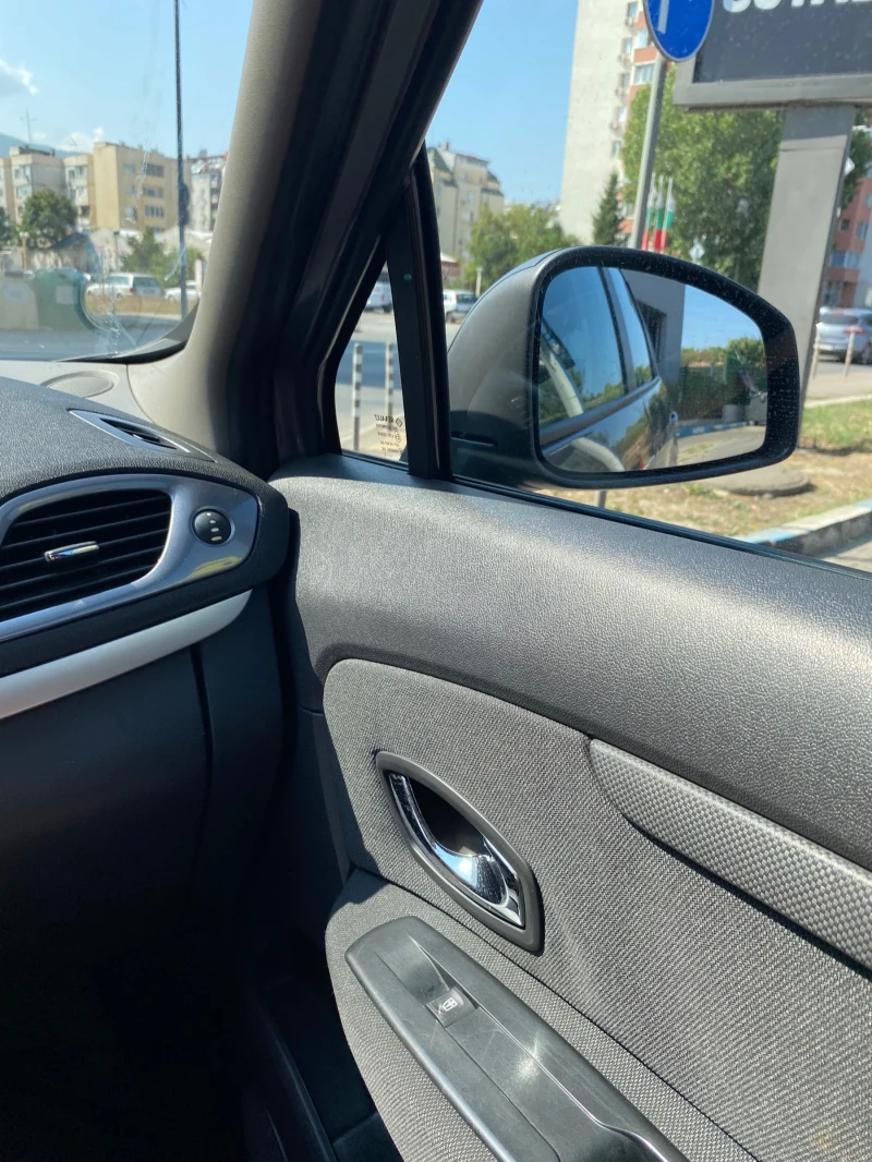 Renault Scenic, снимка 10 - Автомобили и джипове - 53065213