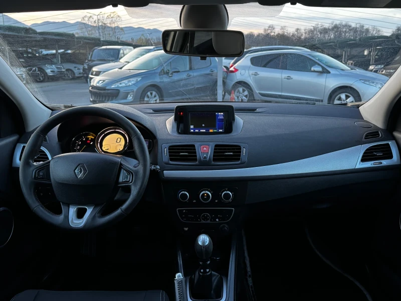 Renault Megane 1.5DCI ИТАЛИЯ, снимка 11 - Автомобили и джипове - 52434718