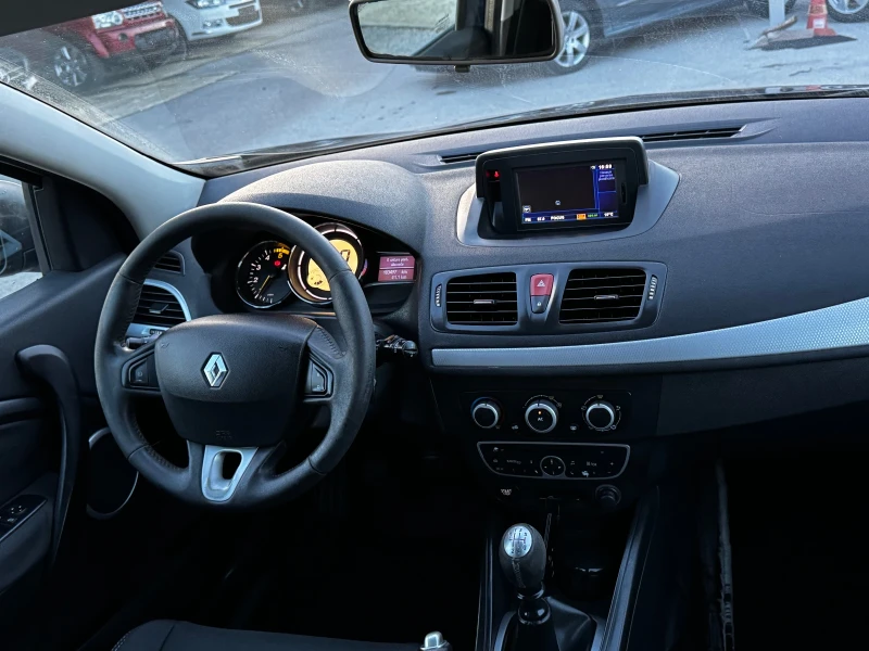 Renault Megane 1.5DCI ИТАЛИЯ, снимка 12 - Автомобили и джипове - 52434718