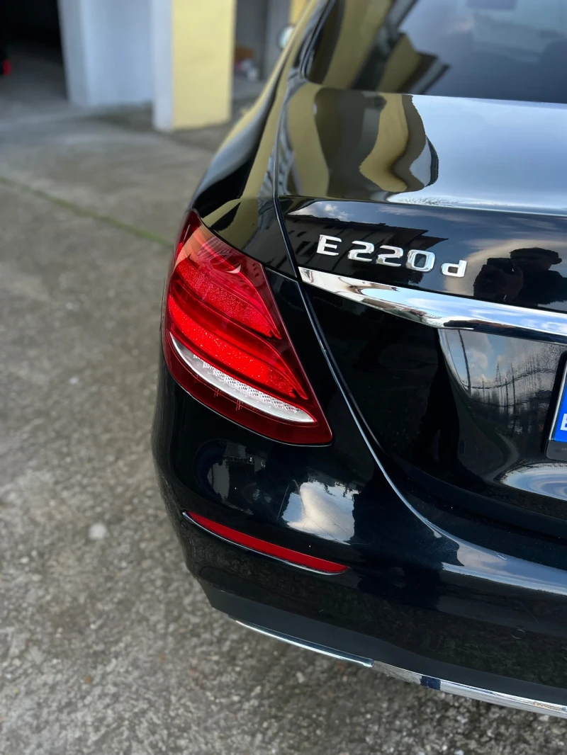 Mercedes-Benz E 220 AMG/LINE/9G/FULL, снимка 4 - Автомобили и джипове - 52666033