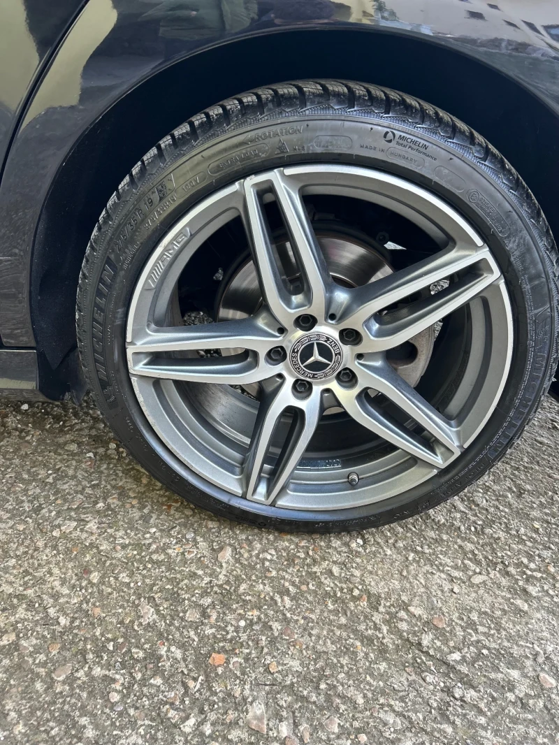 Mercedes-Benz E 220 AMG/LINE/9G/FULL, снимка 6 - Автомобили и джипове - 52666033