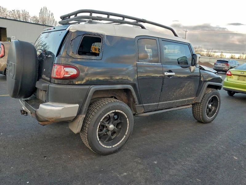 Toyota IQ 4.0L 6 4x4 w/Rear Wheel Drv, снимка 8 - Автомобили и джипове - 53193116