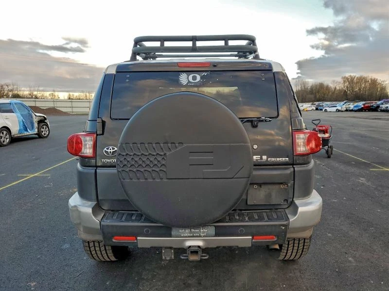 Toyota IQ 4.0L 6 4x4 w/Rear Wheel Drv, снимка 11 - Автомобили и джипове - 53193116