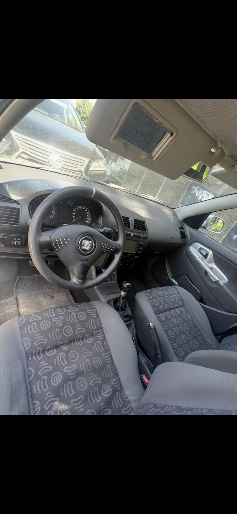 Seat Ibiza 1.4, снимка 2 - Автомобили и джипове - 56314241