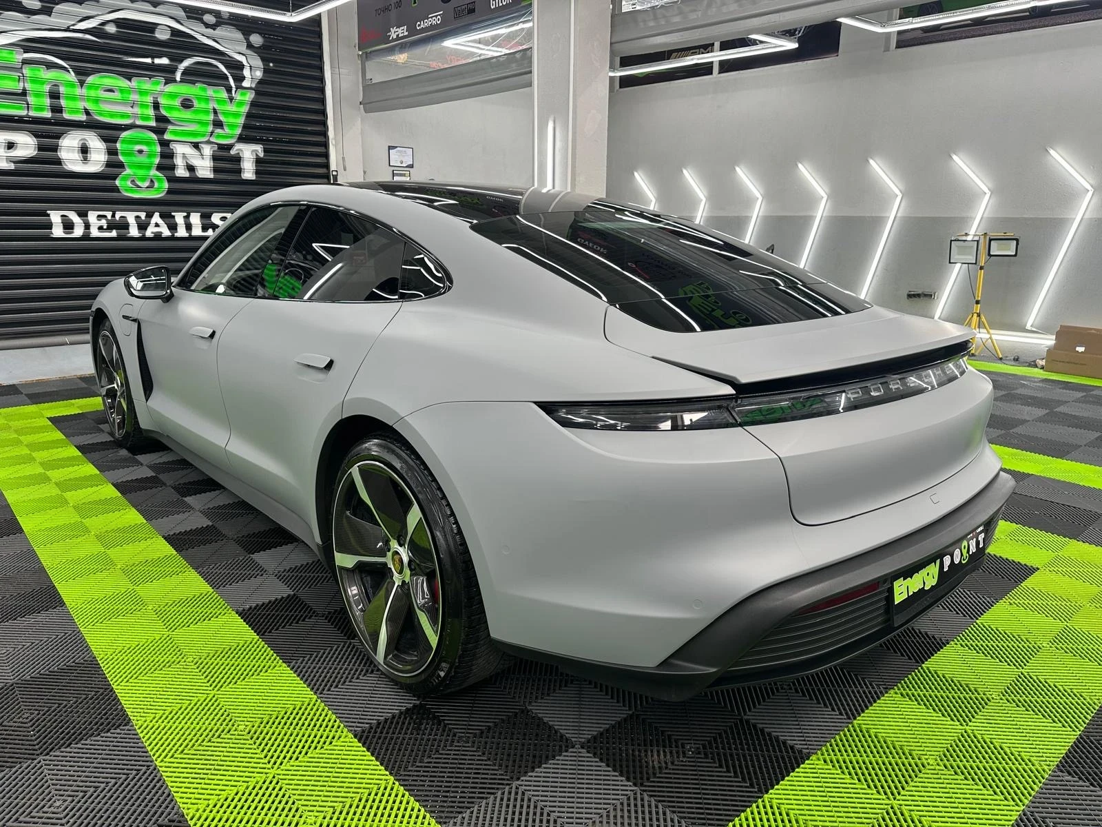 Porsche Taycan Performance Carbon Active Sound Гаранционен - изображение 4