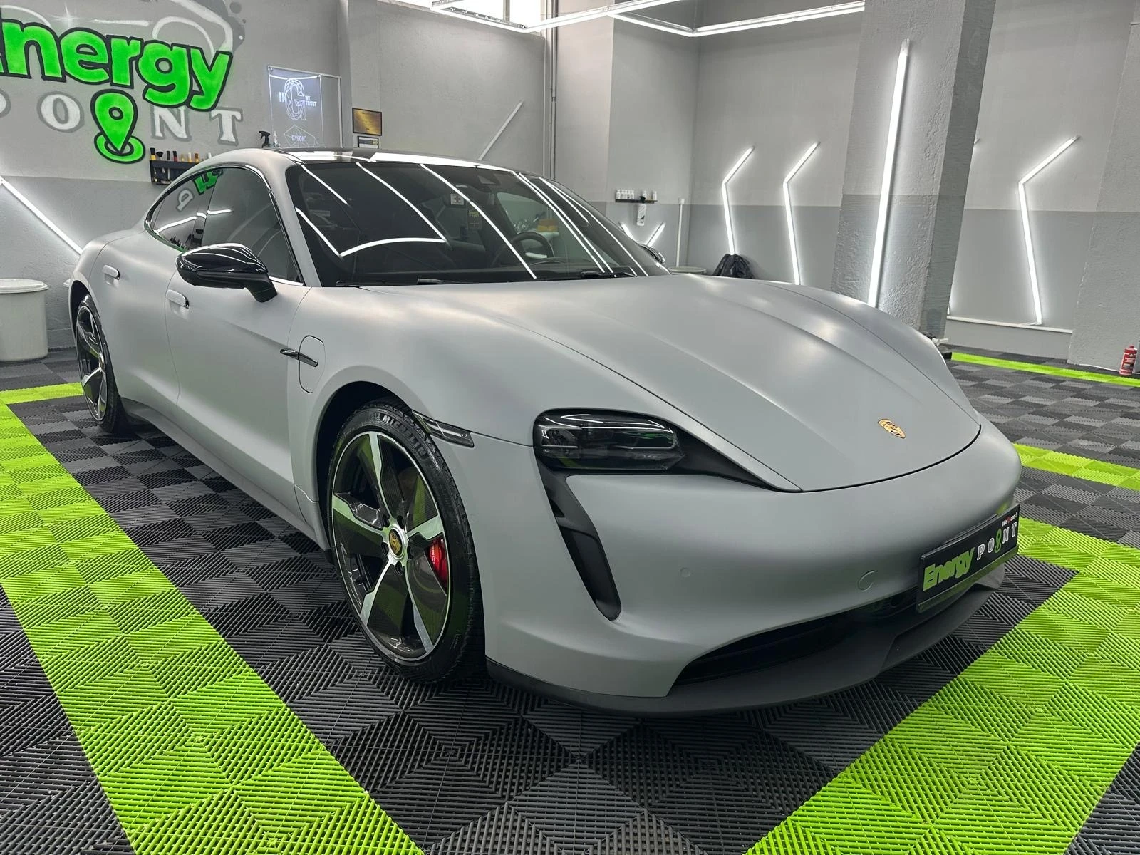 Porsche Taycan Performance Carbon Active Sound Гаранционен - изображение 7