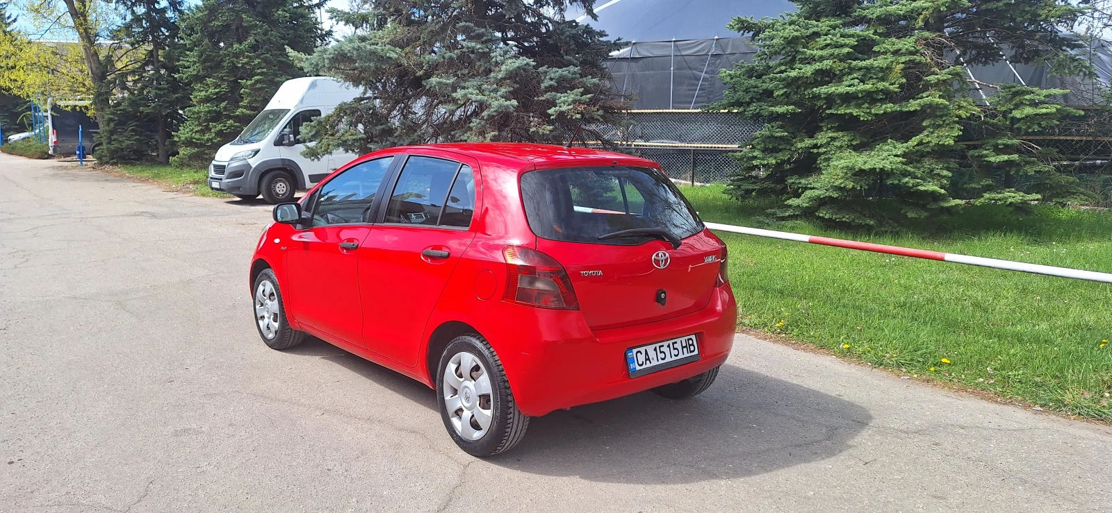 Toyota Yaris  - изображение 5