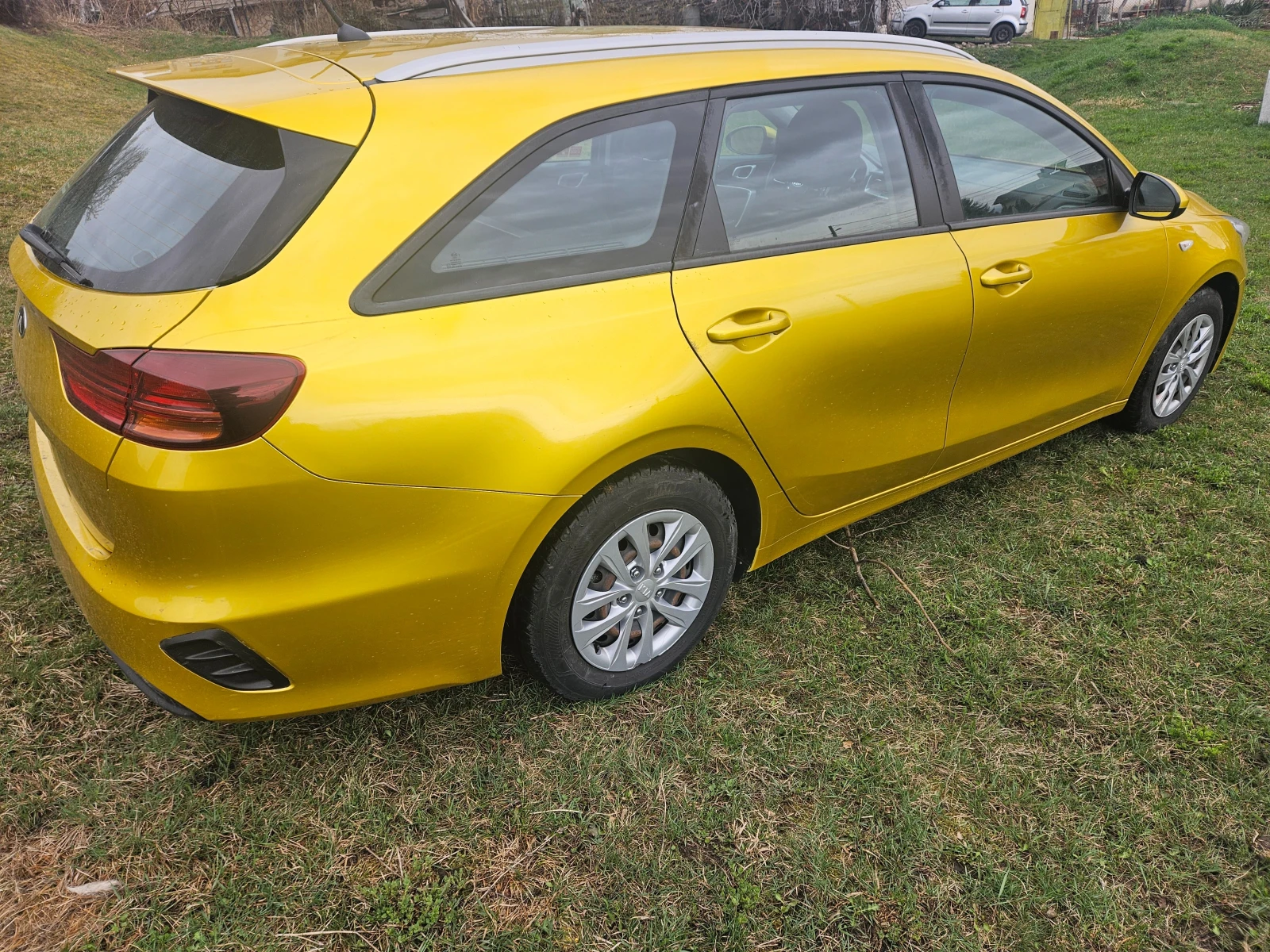 Kia Ceed НОВ ВНОС -КАТО НОВ ЛИЗИНГ! - изображение 4