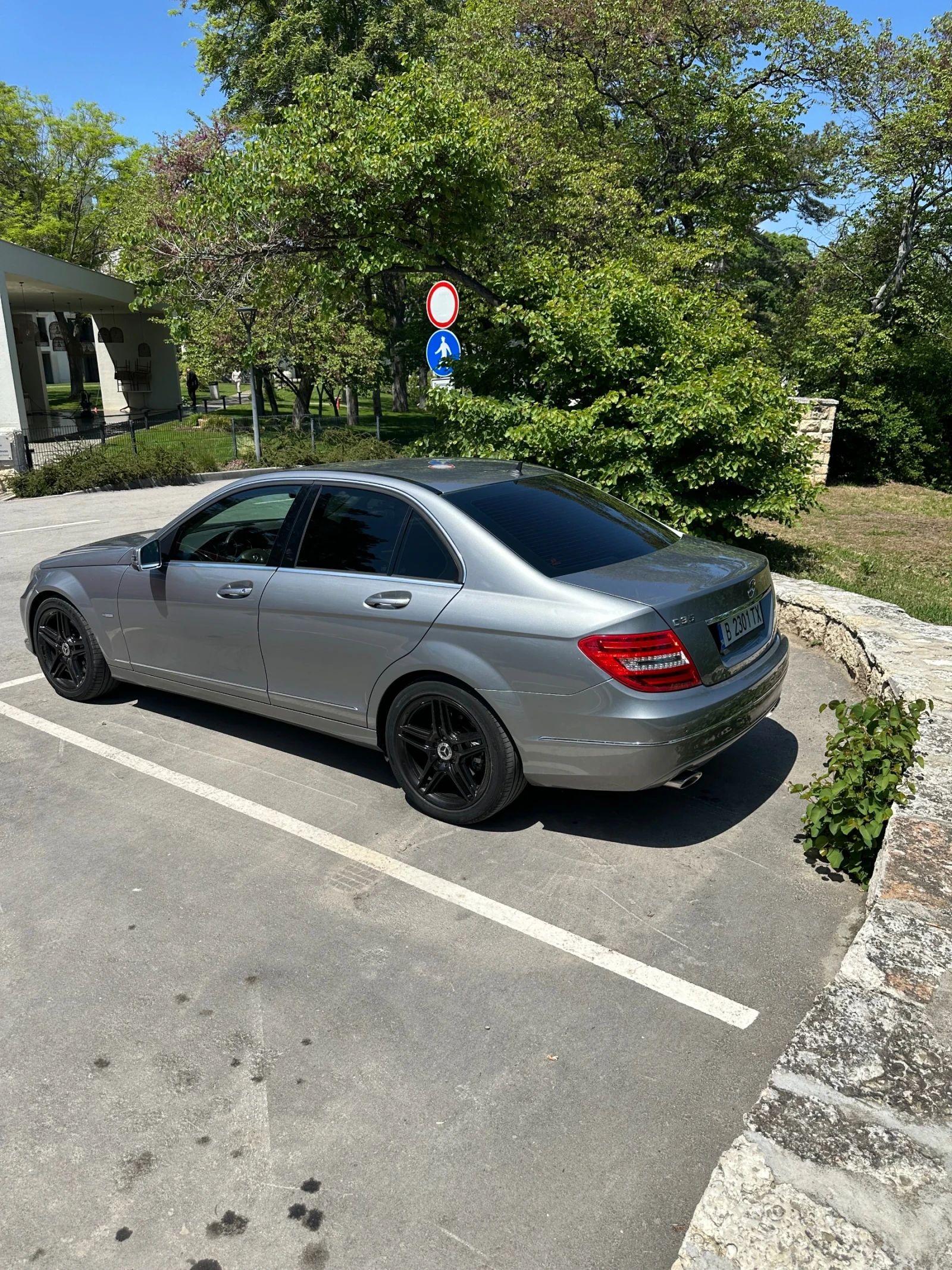 Mercedes-Benz C 350  - изображение 2
