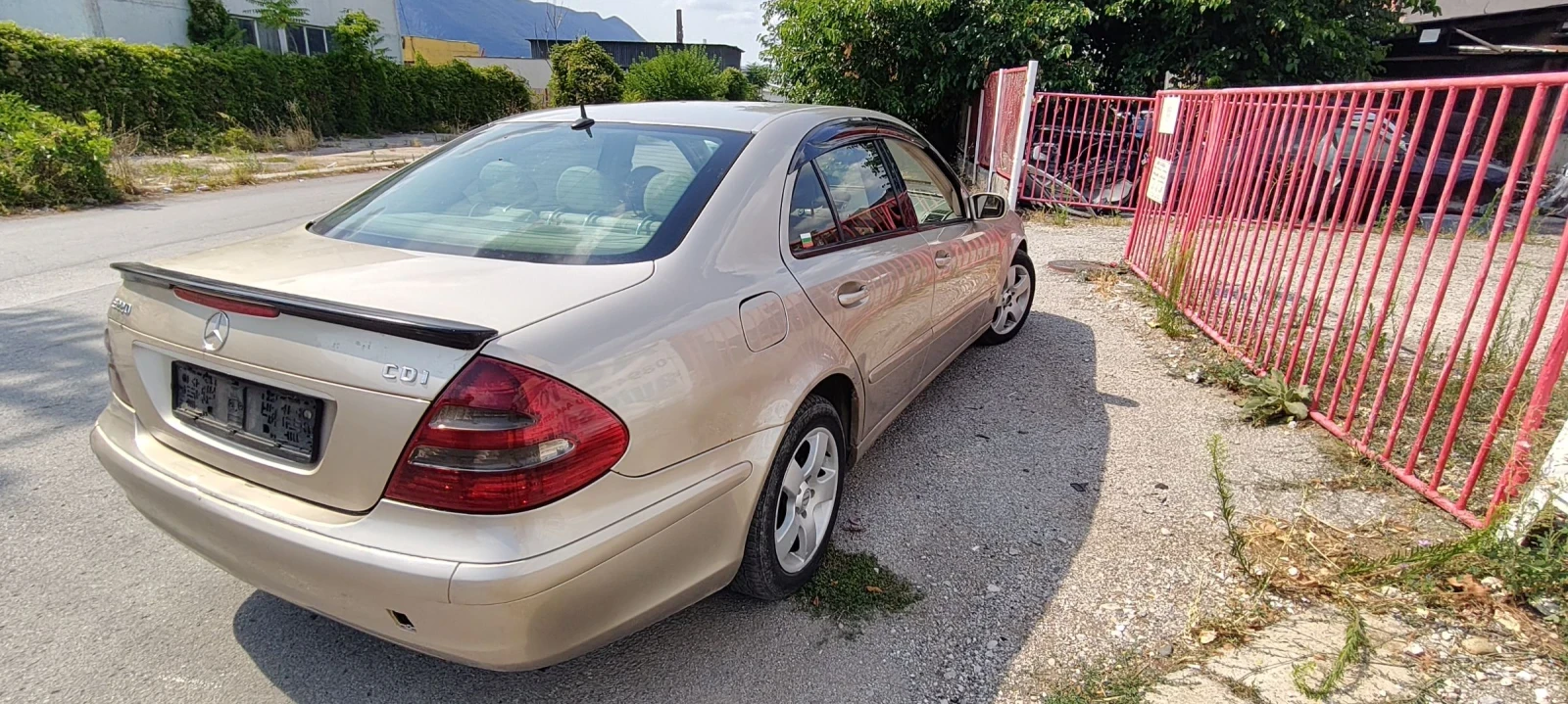 Mercedes-Benz E 220 2.2CDI 150кс - изображение 8