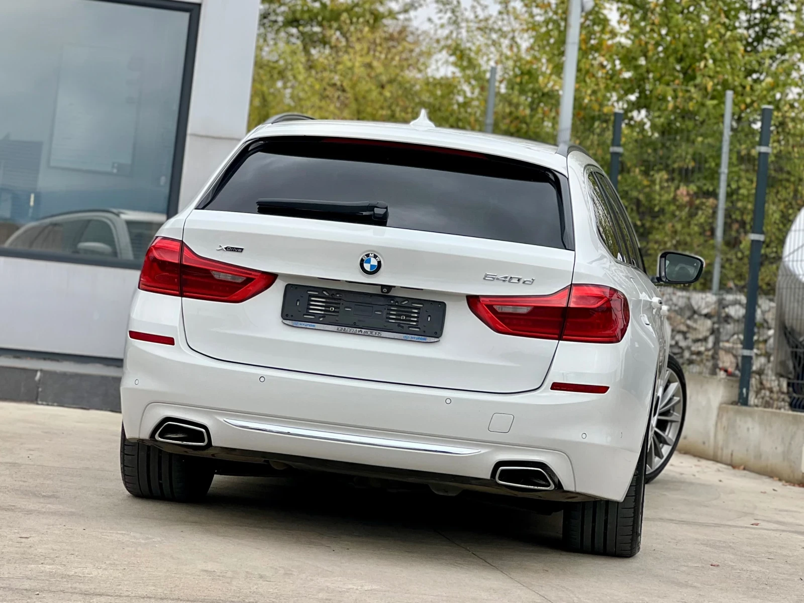 BMW 540 LUXURY LINE / INDIVIDUAL / X-DRIVE-4X4 / ПОДГРЕВ - изображение 6