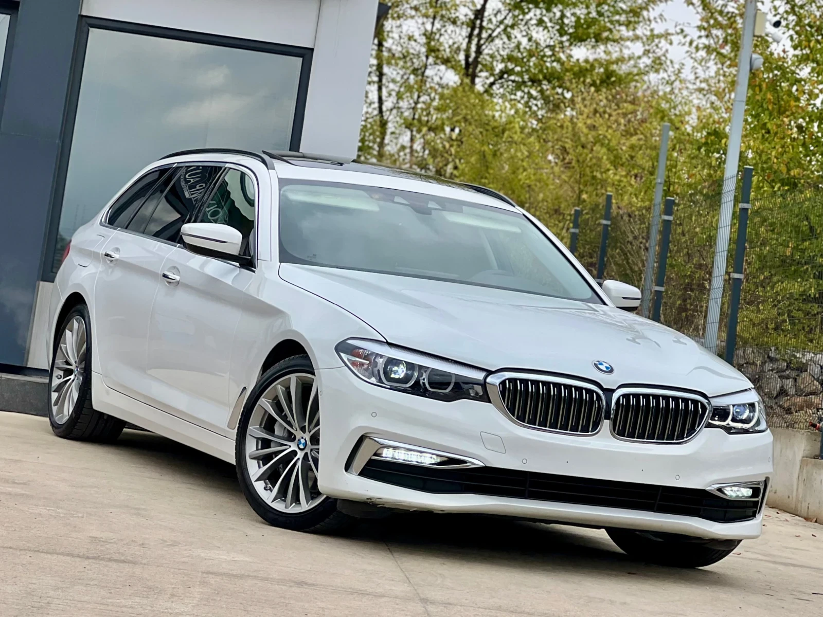 BMW 540 LUXURY LINE / INDIVIDUAL / X-DRIVE-4X4 / ПОДГРЕВ - изображение 3