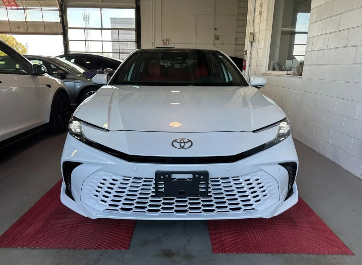 Toyota Camry XSE * * НОВА * * CARFAX * * АВТО КРЕДИТ * *  - изображение 2