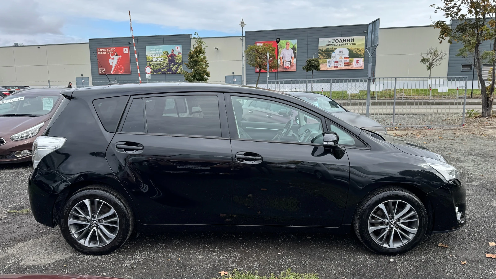 Toyota Verso 1.8i Внос ШВЕЙЦАРИЯ! 6ск.PDC, Navi, Автопилот, Кам - изображение 4